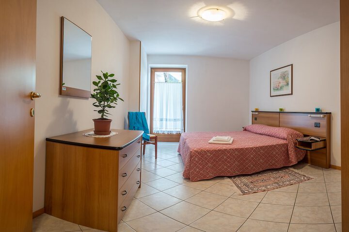 Room 7 of 24