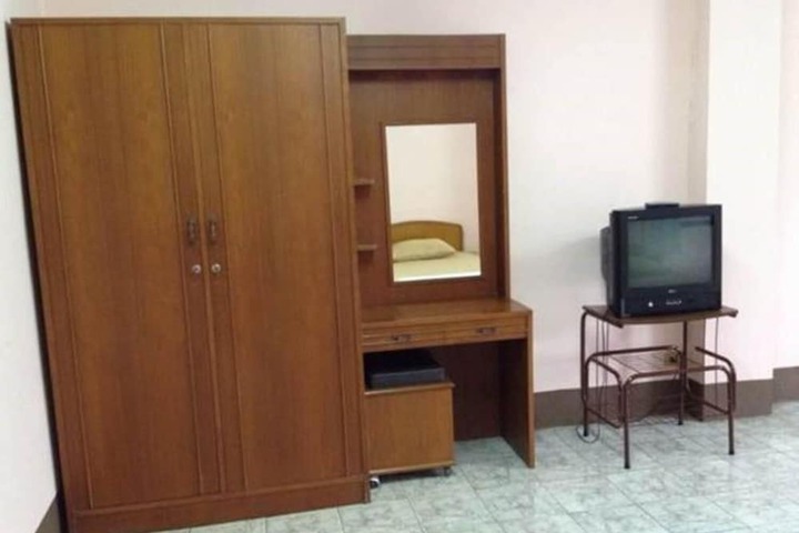 Room 7 of 23