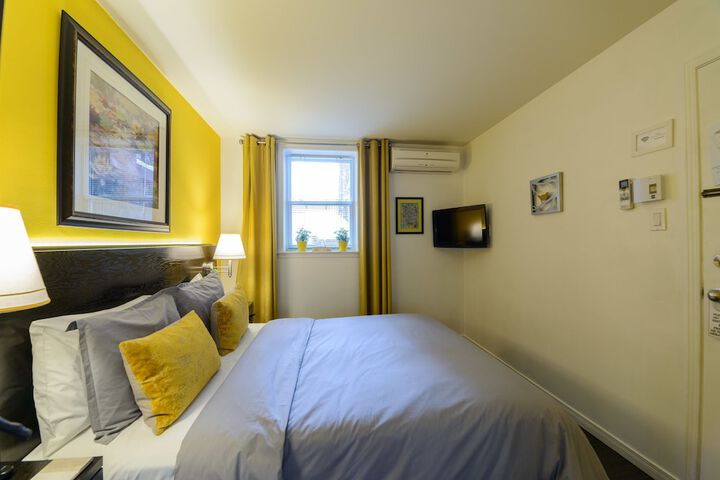 Room 7 of 144