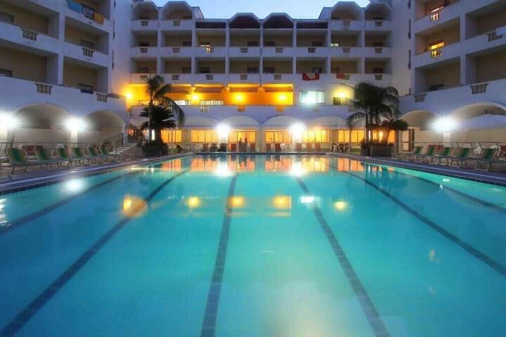 Hotel with Pool