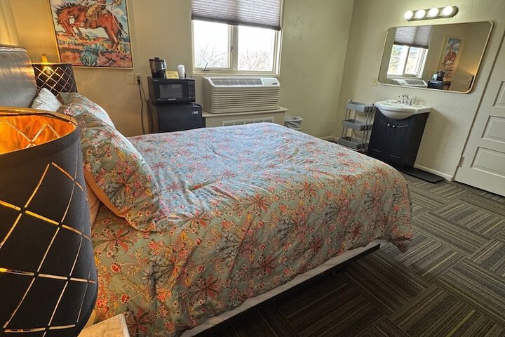 Room 24 of 60
