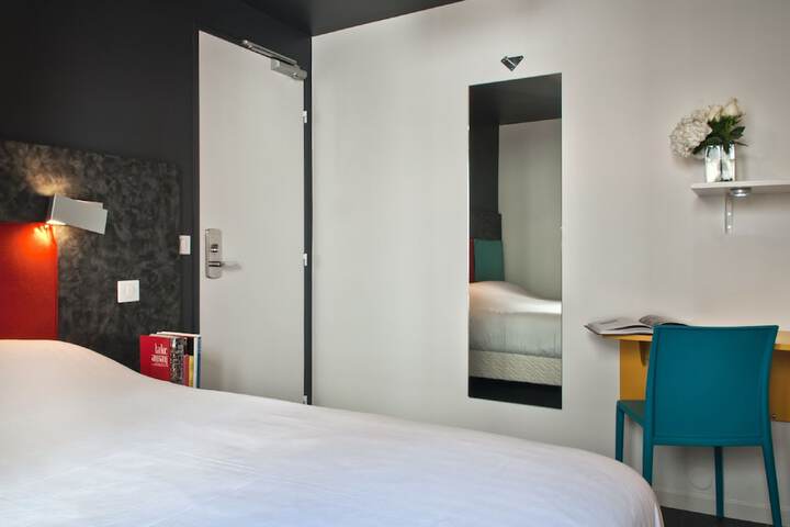 Room 12 of 26