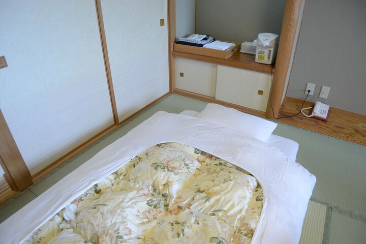 Room 11 of 44