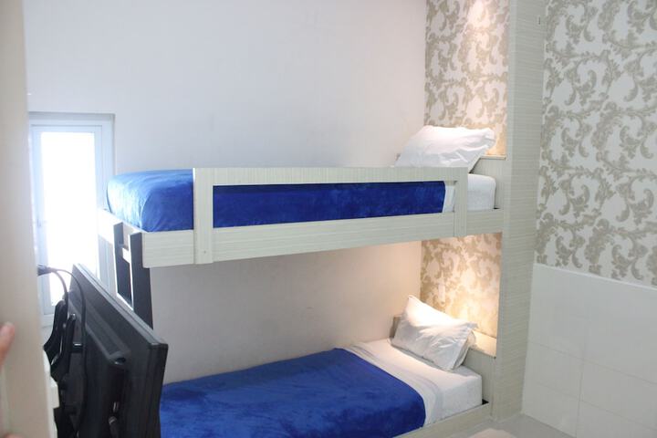 Room 8 of 45