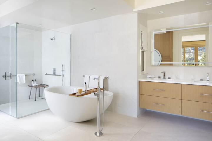 Clean Restrooms
