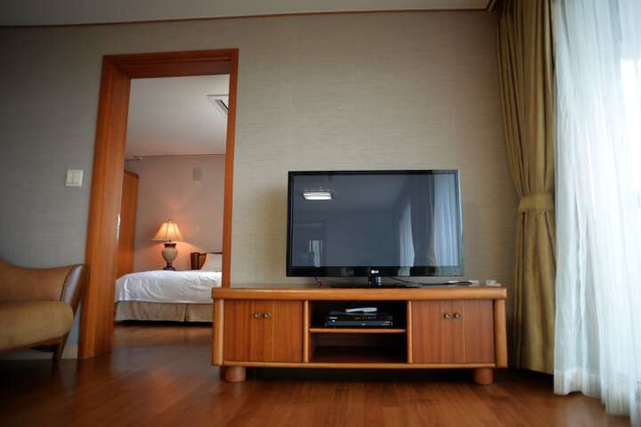 Room 17 of 49