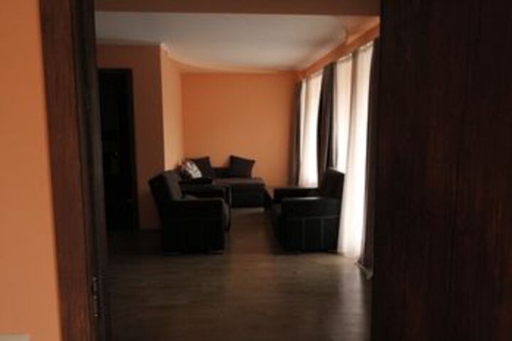 Room 27 of 31