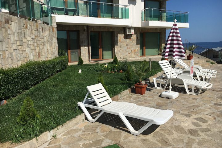 Terrace/Patio 9 of 25