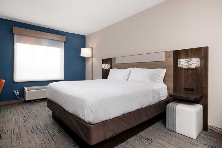 Room 14 of 50