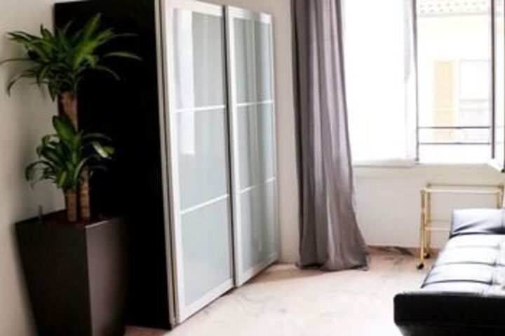 Room 9 of 52