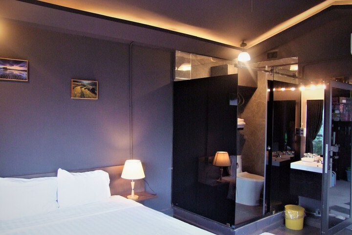 Room 45 of 117