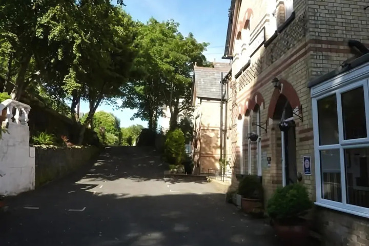 Photo 21