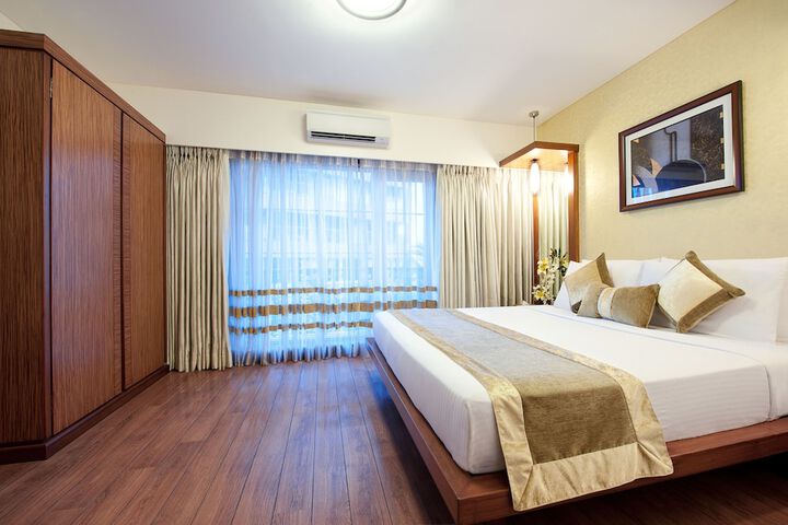 Room 16 of 50