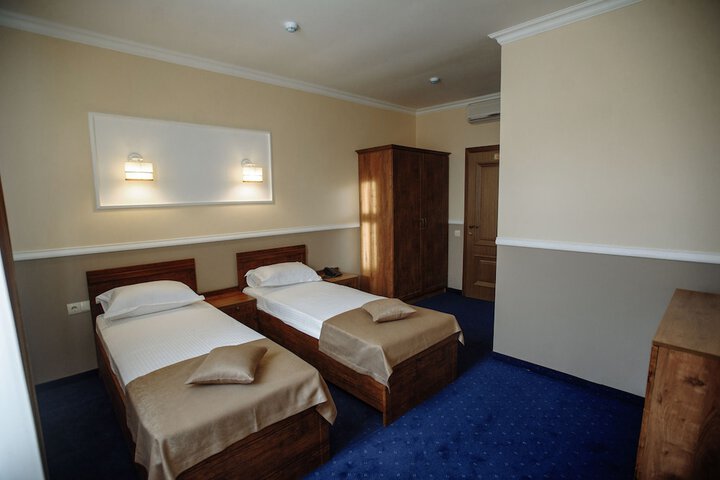 Room 34 of 50