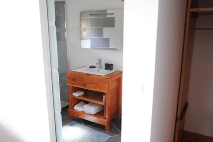 Room 6 of 7