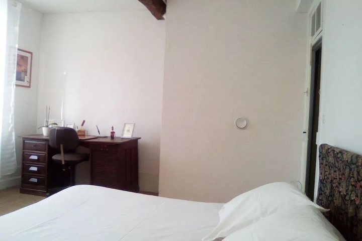 Room 4 of 11