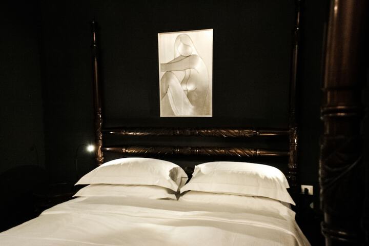 Room 6 of 49