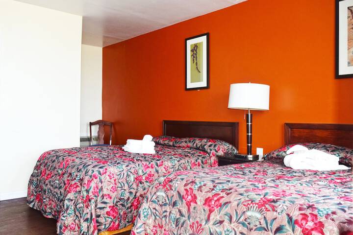 2 Double Beds (3 of 11)