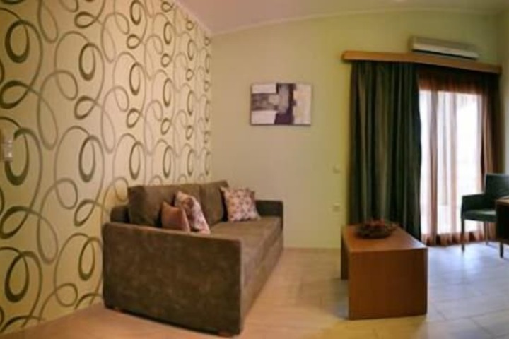 Room 19 of 36