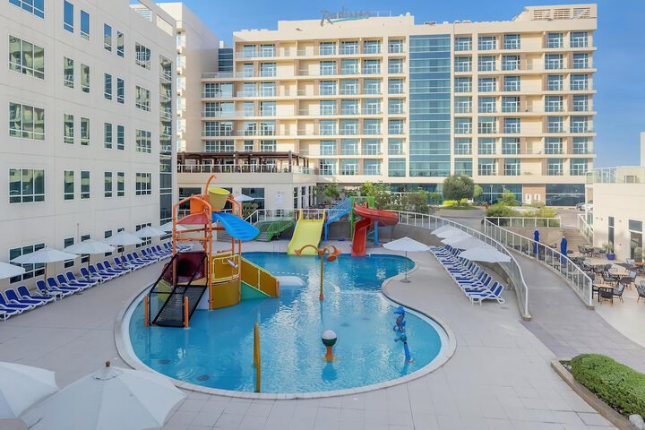 Pool 115 of 268