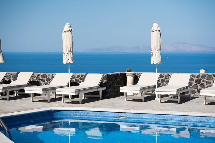 Pool 50 of 69