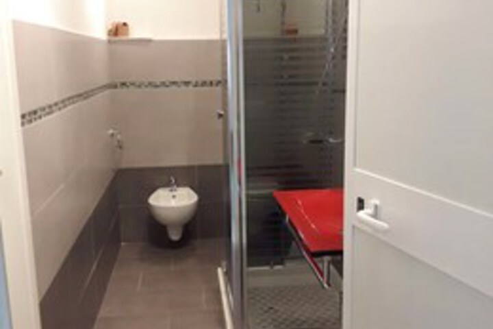 Room 5 of 22