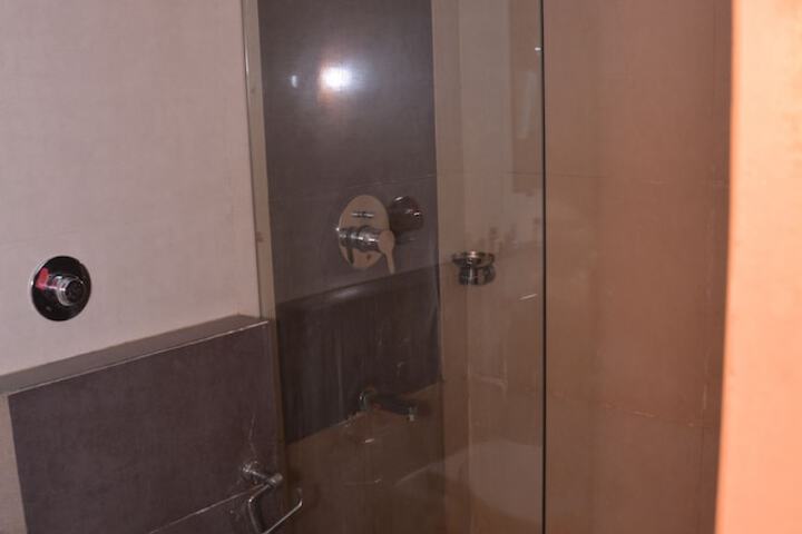 Room 21 of 29