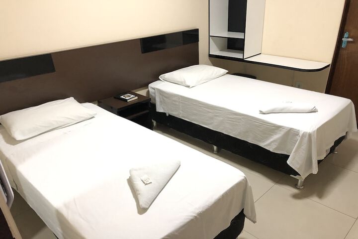 Room 12 of 21