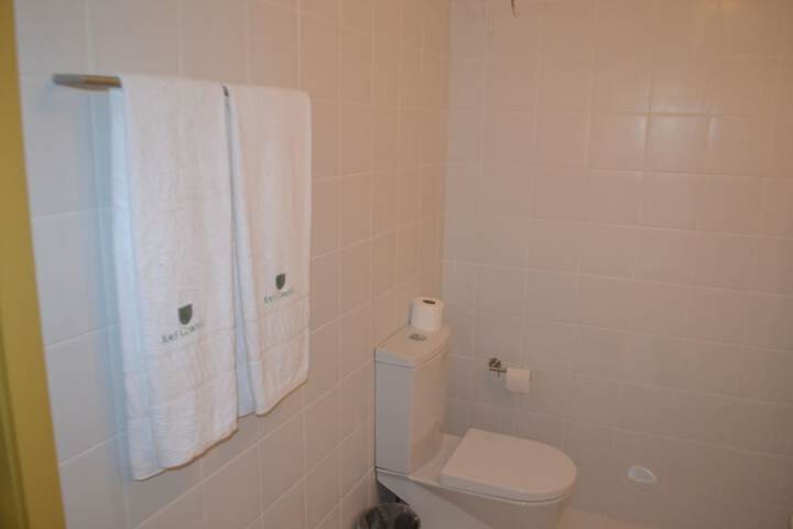 Room 8 of 38