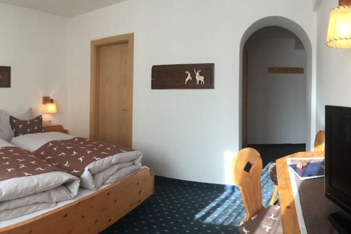 Room 7 of 39