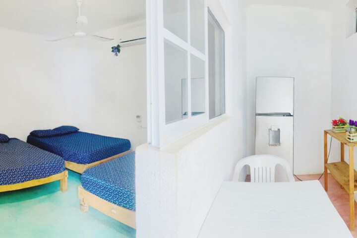 Room 4 of 32