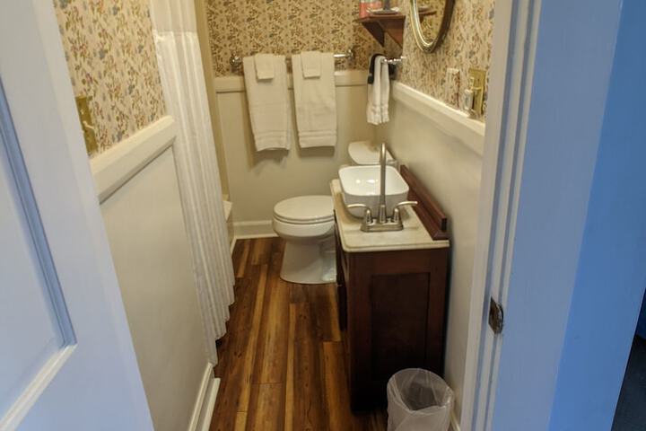 Room 54 of 75