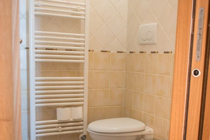 Room 14 of 40