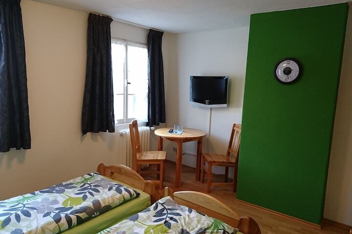 Room 11 of 63