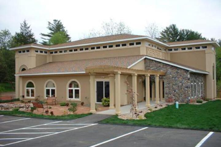 Image of SPRING HILL MOTEL