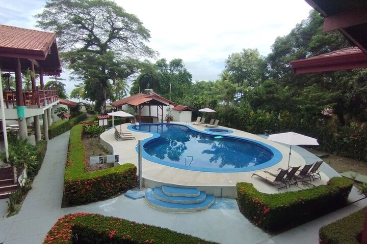 Pool 43 of 83