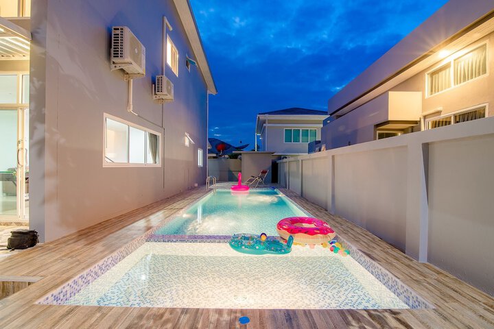 Pool 100 of 138