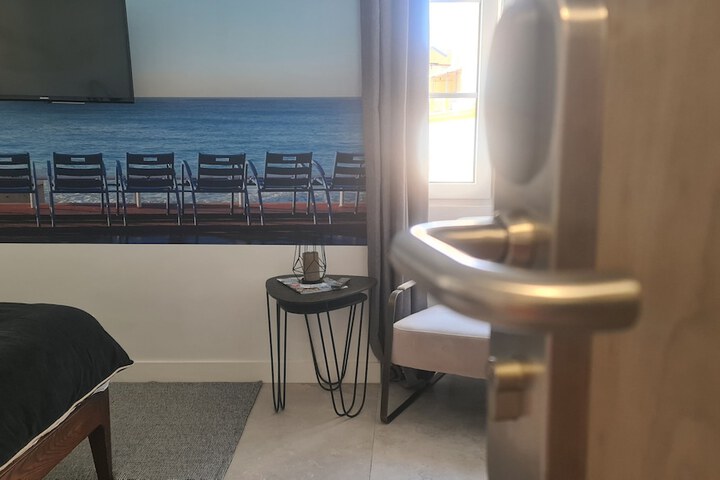 Room 4 of 118