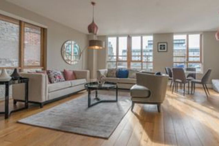 Grand Canal Dock by 5STARSTAY