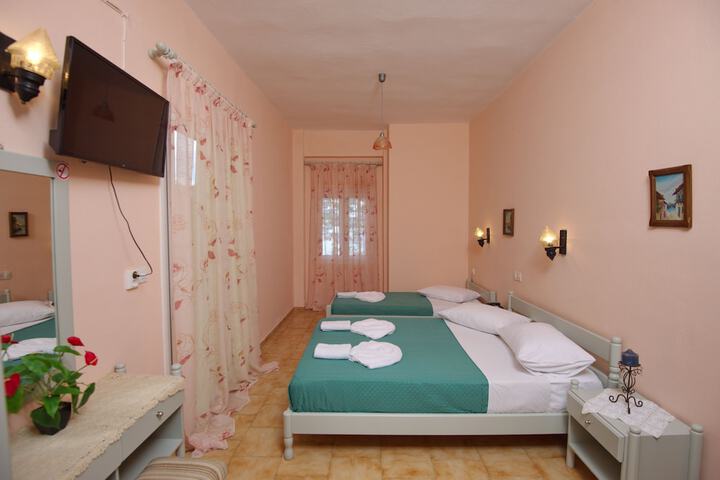 Room 12 of 49