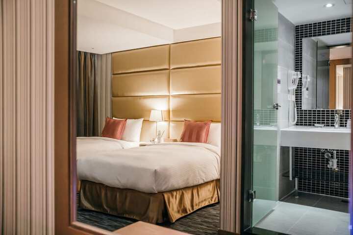 Room 48 of 78