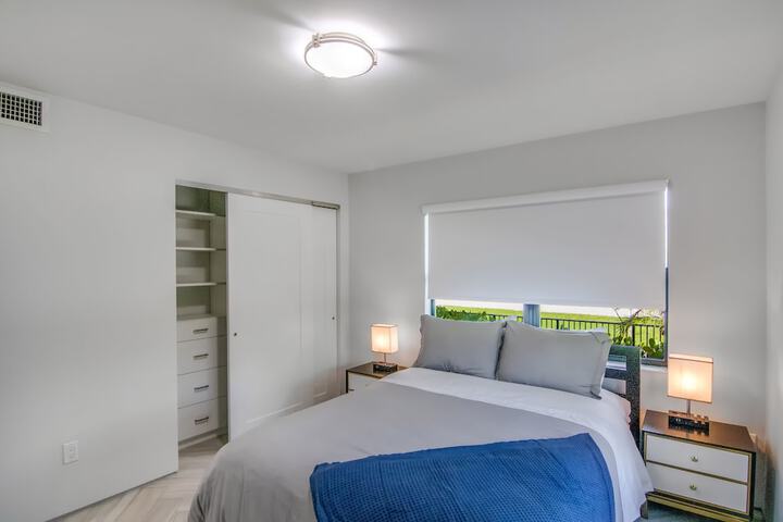 Room 6 of 23