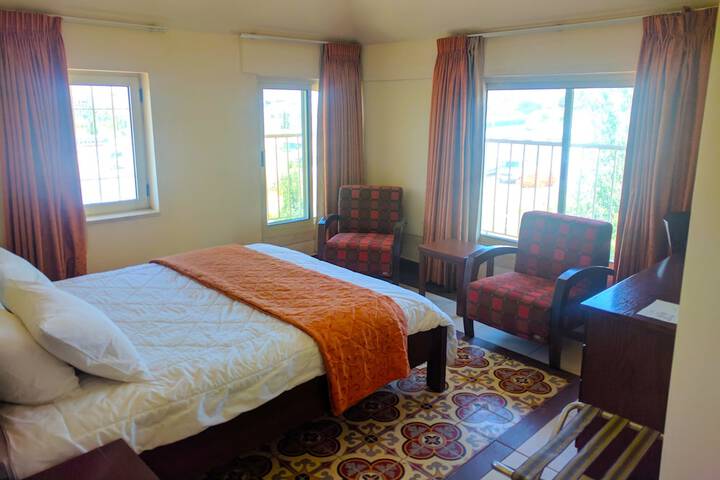Room 8 of 41