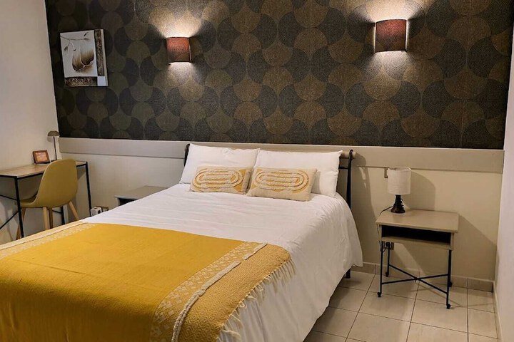 Room 10 of 52