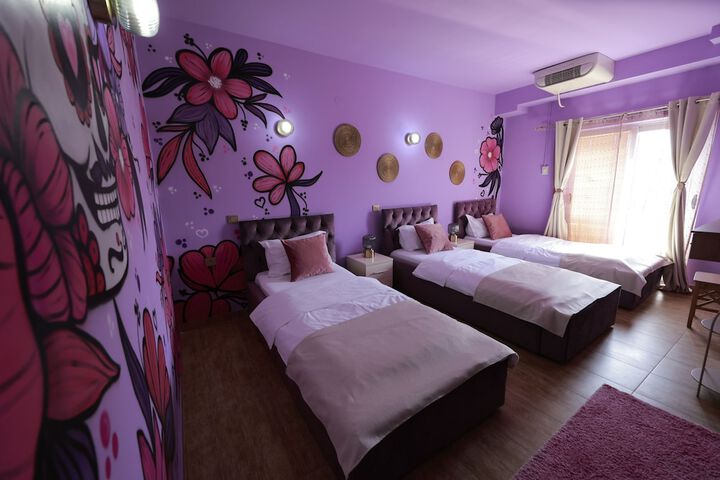 Room 8 of 37