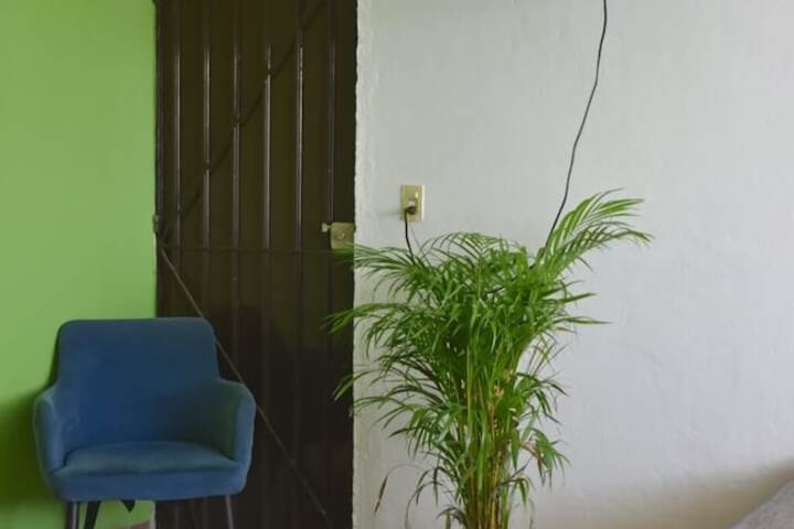 Room 4 of 28