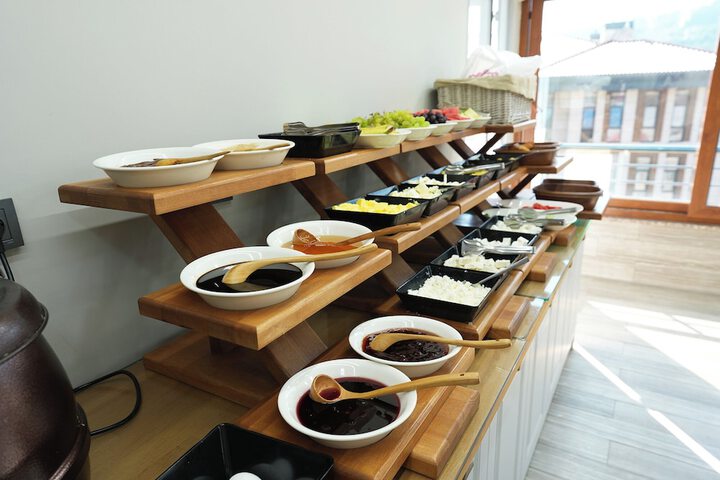 Breakfast/Coffee Service 47 of 55