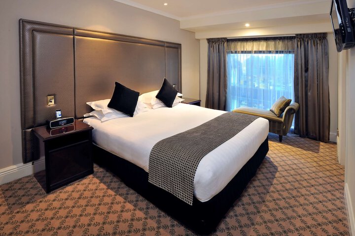 Room 25 of 93