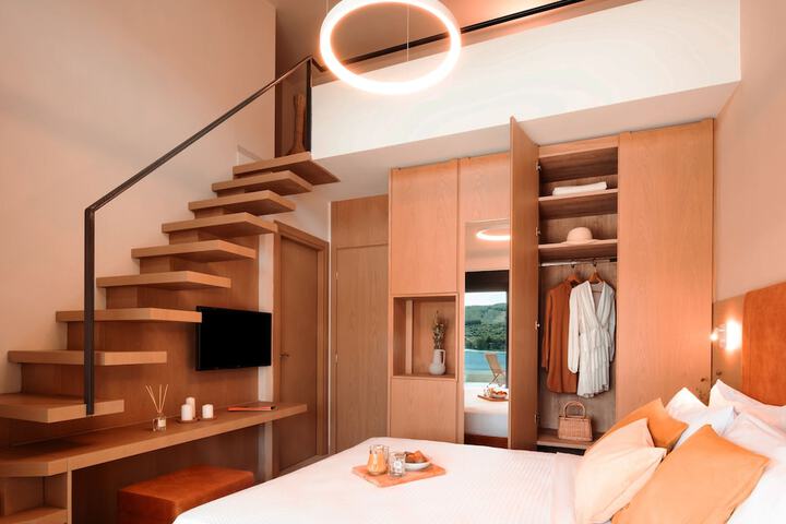 Room 2 of 31