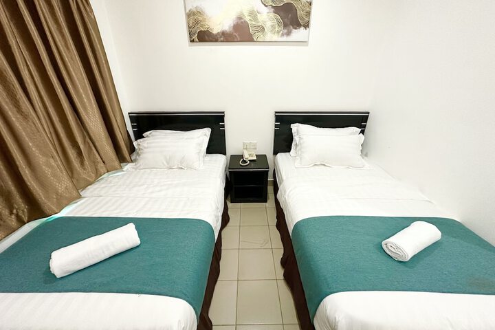Room 4 of 36